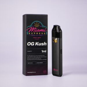 OG Kush THCP Vape front view, matte black box and CCELL Easy Bar device on a pale lilac studio background