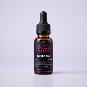 THCP RSO Oil front view, 10ml amber glass bottle on a pale lilac studio background