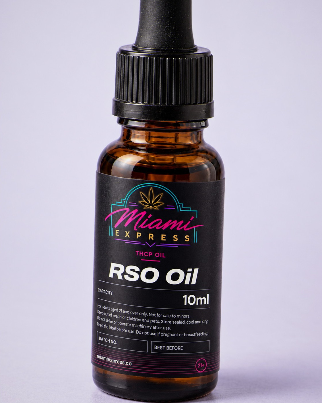 THCP RSO Oil angled view showing the label on the 10ml amber glass bottle